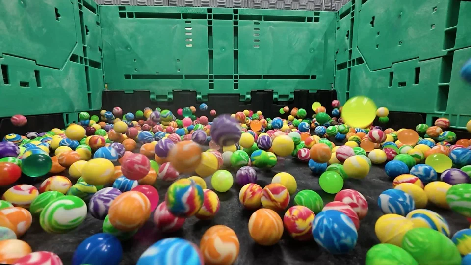 Ford’s Shipping Equipment Design and Test Center (SEDTC) in Dearborn tests shipments of various Ford and Lincoln parts and components before they ship to our manufacturing facilities. We used 1,000 bouncy balls to demonstrate the force of the facility’s five-axis, large-platen vibration table. 